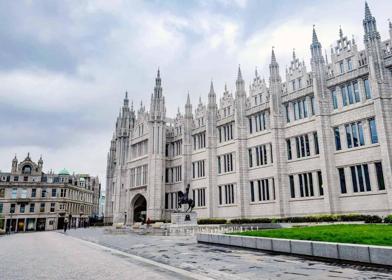 Spacious 1-Bed City Centre Apartment In Aberdeen Buitenkant foto